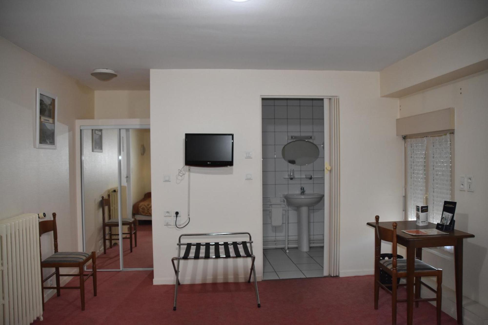 Hotel Le Rider Bort-les-Orgues Esterno foto