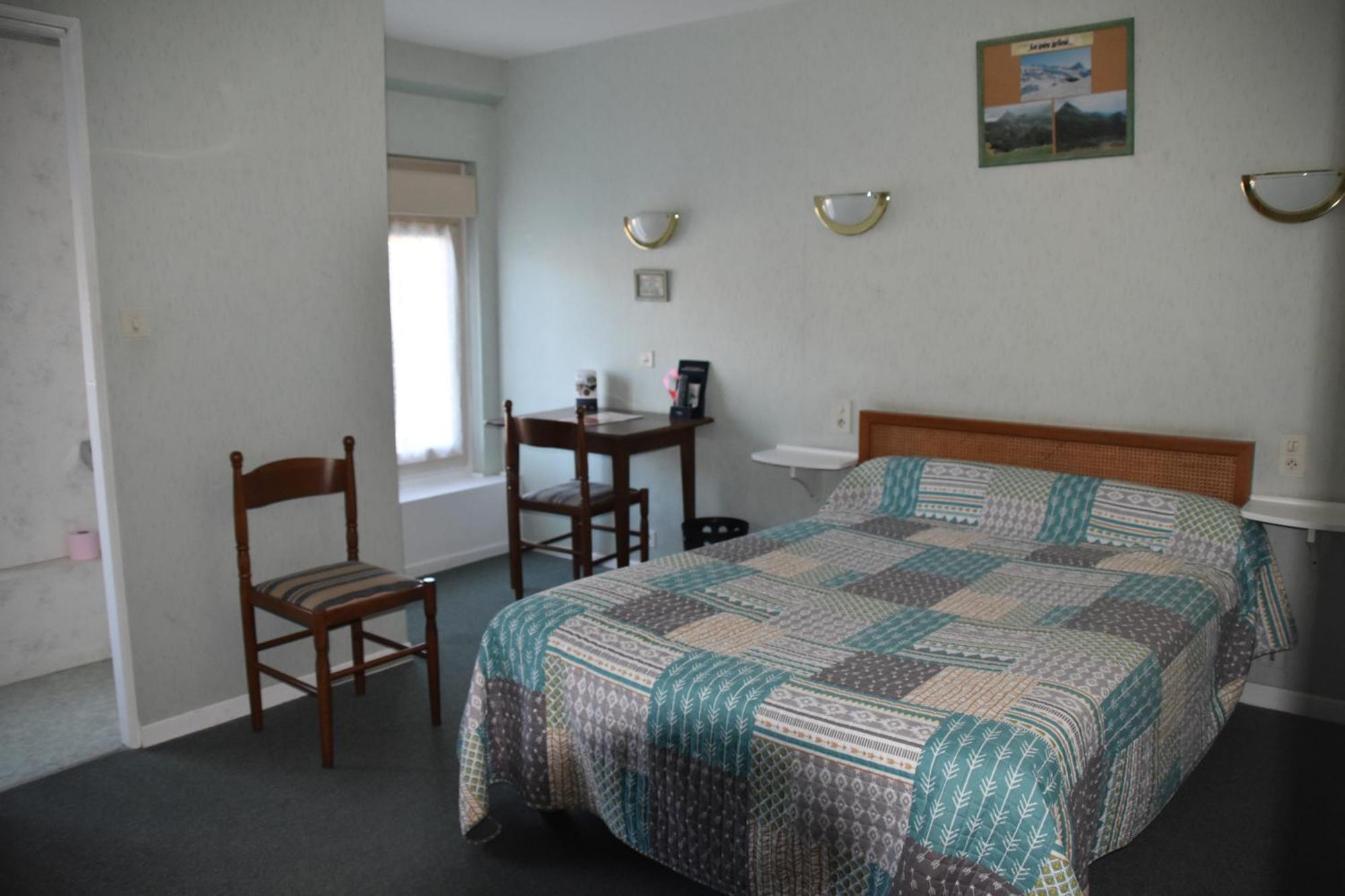 Hotel Le Rider Bort-les-Orgues Esterno foto