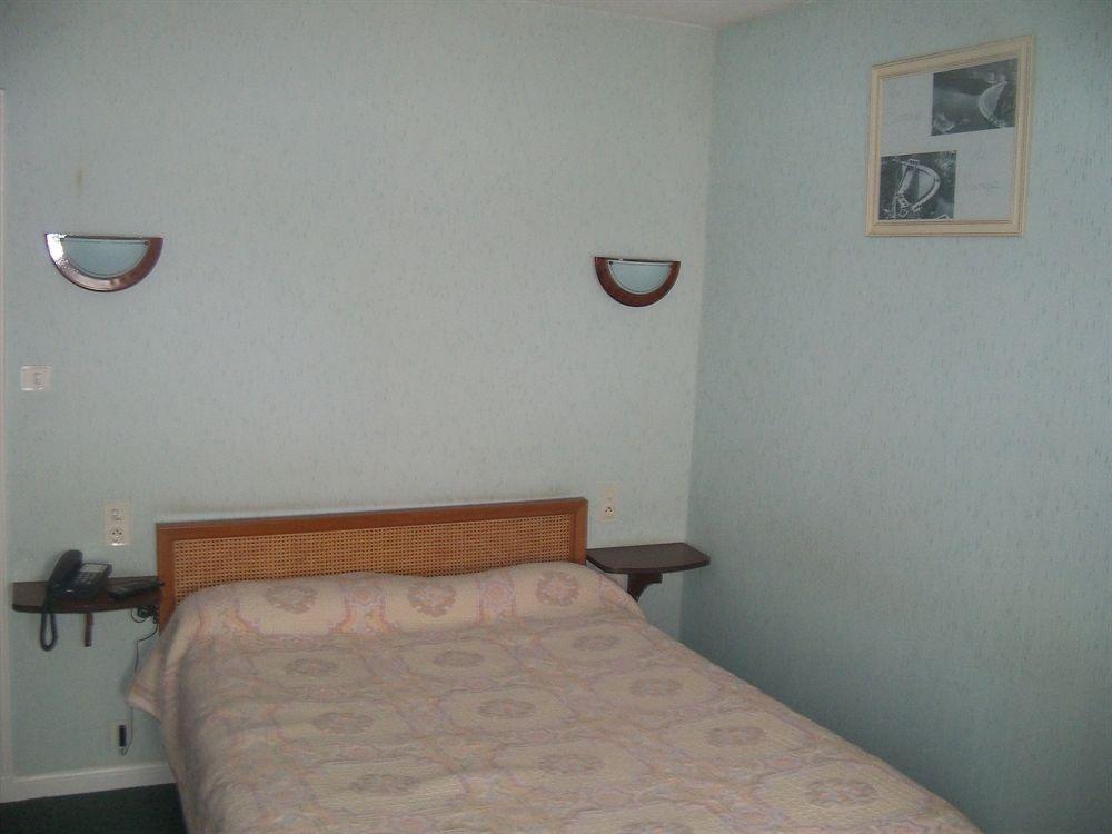 Hotel Le Rider Bort-les-Orgues Esterno foto