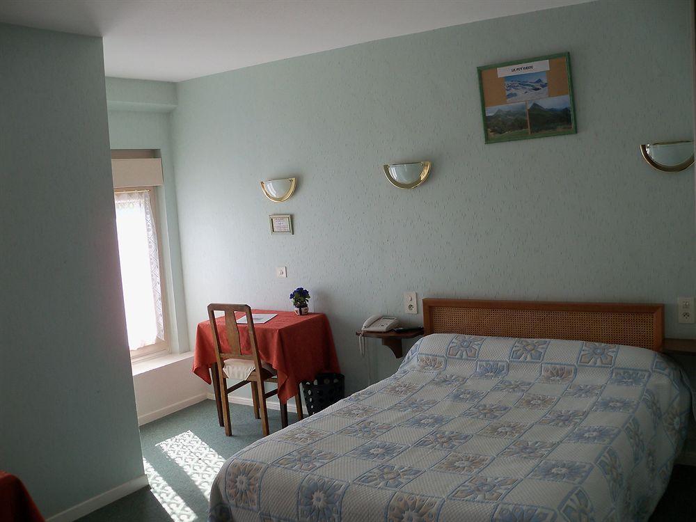 Hotel Le Rider Bort-les-Orgues Esterno foto